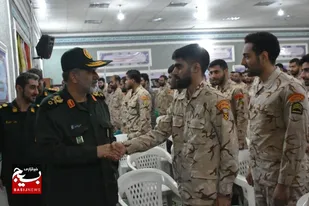 نشست صمیمی سردار شاهوار پور فرمانده سپاه حضرت ولیعصر (عج) خوزستان با کارکنان وظیفه