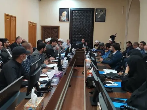 حضور رئیس و دبیر کارگروه تخصصی مدیریت شهری سازمان بسیج مهندسین عمران ومعماری استان کرمانشاه  در جلسه  رسیدگی به مشکلات محلات حاشیه نشین كرمانشاه