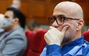 طبری بازپرس را به جرم اعتنا نکردن به توصیه&zwnj;های خلاف قانونش از خانه سازمانی بیرون کرد