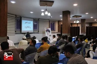 شعرخوانی شاعران در مراسم شب شعر وخاطره در کنارک
