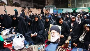 حضور گسترده خواهران بسیجی حوزه ۲ در مراسم سالگرد شهدای خدمت در مصلای اهواز