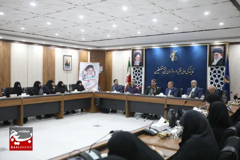 نشست سیاسی معاونت امور بین‌الملل بسیج با حضور معاون هماهنگ کننده نمایندگی ولی فقیه در نیروی قدس سپاه