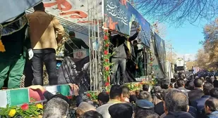 تشییع پیکر هفت شهید گمنام در کرمانشاه