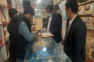 بازدید فرمانده حوزه اصناف سراوان از واحدهای صنفی