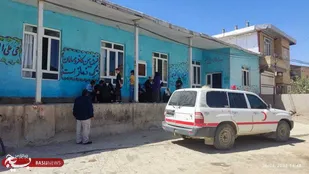 میز خدمت پزشکی تیپ ۴۸ فتح در روستای آلوتان / سردار حکمتیان در جمع نمازگزاران اهل تسنن