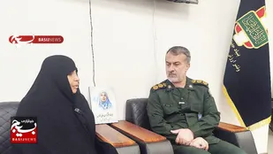 دیدار دختر شهید نواب صفوی و تنها بانوی رزمنده عملیات بیت المقدس با مدیرکل حفظ آثار دفاع مقدس گیلان