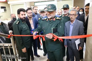 افتتاح درمانگاه مهر شفاء با حضور سردار سلیمانی در همدان