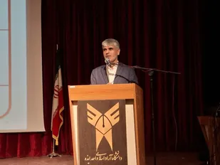 نماینده ایذه: دانشگاه&zwnj;ها باید از دانش&zwnj;محوری به مهارت&zwnj;محوری حرکت کنند