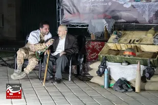 مراسم &laquo;شبی با عاشقان&raquo; در جوار شهدای گمنام شریف&zwnj;آباد برگزار شد