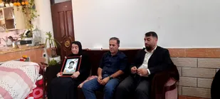 مادران گرامی شهداء جانفدایان گمنام هستند
