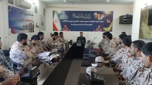 نشست صمیمی فرمانده سپاه پیشوا با سربازان وظیفه در آخرین روز سال ۱۴۰۱