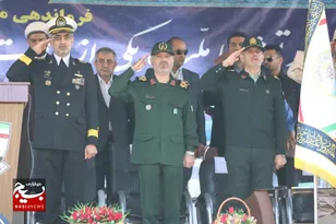 رژه نیروهای مسلح در مراسم روز ارتش مرکز استان مازندران