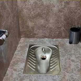 اتاق اصناف شهرری فکری به حال سرویس بهداشتی صنوف بنماید/ اخلاق و ادب؛ واجب فراموش شده برخی اصناف