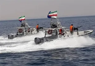 دائماً آمریکایی&zwnj;ها را در خلیج فارس رصد می&zwnj;کنیم / &zwnj;پاسخ قاطعی به هرگونه تجاوز&zwnj; می&zwnj;دهیم