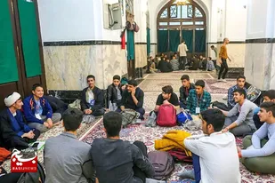 مسجد بخش مرکزی قم میزبان آیین معنوی اعتکاف شد