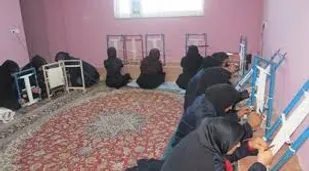 برگزاری کارگاه آموزشی قالی بافی بانوان