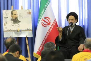 رفع مسائل کار و کارگری، اشتغال و تولید تضمین کننده آینده کشور است