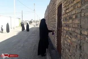 ضدعفونی محله ها توسط بانوان بسیجی شهرستان هامون