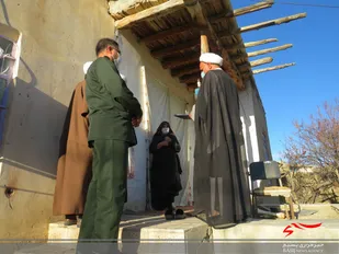 دیدار حجت الاسلام زحمتکش با خانواده شهداء در راز و جرگلان