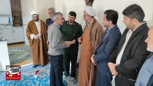دیدار مسئولین شهر مرزن آباد از جانباز سرافراز دفاع مقدس پرویز نجار یعقوبی
