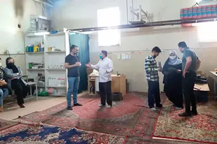 اشتغال 25 بانوی سرپرست خانوار در کارگاه تولیدی کارتن در گرمدره