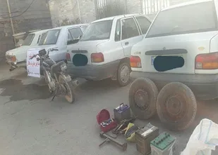 دستگیری سارق سابقه دار با کشف ۳ دستگاه خودرو سرقتی در دهگلان