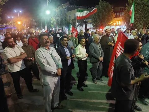 پرچم‌های ایران، خون‌خواهی و مقاومت همچنان بالاست