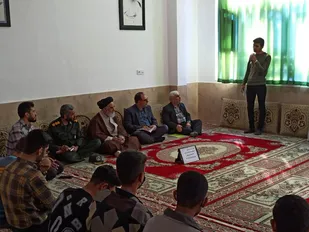 دیدار دانش آموزان بسیجی با حجت الاسلام موسوی امام جمعه