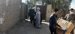 اهدای لوازم خانگی به نیازمندان توسط سپاه فهرج