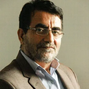 تحریف نقش روحانیت در فصلنامه استرباد/ ادعای بی طرفی استارباد در نشر اندیشه ها ، مصداق قسم حضرت عباس و دم خروس است