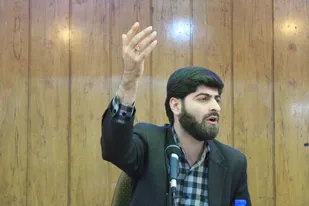 فاصله گرفتن حاکمیت از مردم خاک سیاه است/ دولت ظرفیت یک دوره&zwnj;ای شدن را دارد