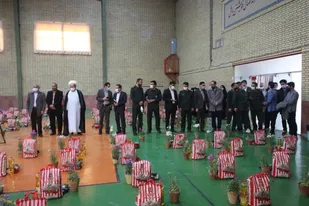 توزیع 200بسته معیشتی بین نیازمندان نواحی اموزش وپرورش اصفهان