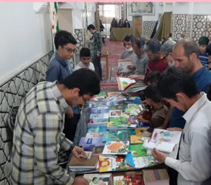 نمایشگاه کتاب غدیر در حرم جعفربن موسی (ع) پیشوا