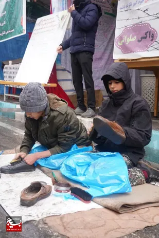 خدمت به زائرین حاج قاسم کوچک و بزرک نمی شناسد