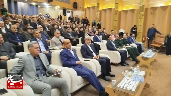 همایش طلایه داران اقتصاد مقاومتی