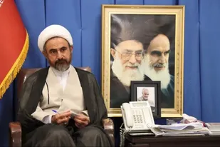 دیدار کارکنان یگان حفاظت فرودگاه شهدای ایلام با امام جمعه ایلام