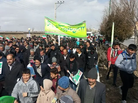 حضور پرشور مردم فراهان در راهپیمایی 22 بهمن