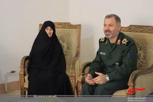 دیدار با خانواده شهدا یک ارزش است/ شهدا بر گردن همه ما حق دارند