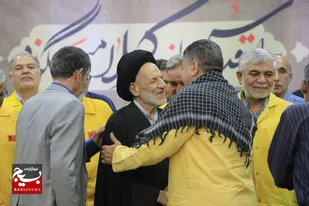 دیدار جمعی از آزادگان خراسان جنوبی با نماینده ولی فقیه در استان