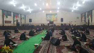 محفل انس با قران کریم در حسینیه ثارالله سپاه زرند برگزار شد