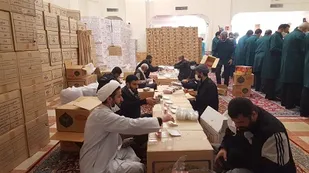 خدمت رسانی موکب شهدای هرمز به زائرین  امام رضا (ع) درمشهد مقدس به روایت تصویر