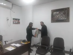 تقدیر از جانباز مدافع حرم در آغاجاری