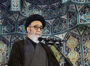ایران در مقابل طرح&zwnj;های زیاده&zwnj;خواهانه غرب همچنان ایستاده است