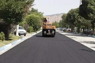 آسفالت کردن معابر وظیفه شهردار است و نیازی به بوق و کرنا ندارد
