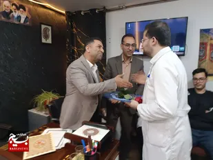 تجلیل از سربازان کادر درمان درمانگاه شهید کلانتری، در هفته دفاع مقدس