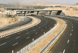 ساخت آزادراه خرم&zwnj;آباد- بروجرد با توانمندی داخلی