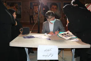 برپایی میز خدمت بسیج جامعه پزشکی استان در اجتماع شبانه یاسوج + ( فیلم و تصاویر)