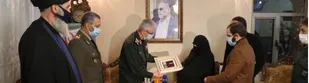 تقدیم نشان درجه یک نصر، اهدایی فرمانده معظم کل قوا به شهید فخری زاده