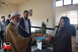 دیدار مسؤولان شاهرود با خانواده شهدا+ تصاویر