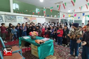 جشن انقلاب در حسینیه روستای لولوهر ملایر برگزار شد